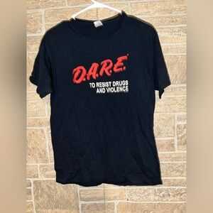 Vintage D.A.R.E. "To Resist Drugs and Violence" Graphic Tee - Size M